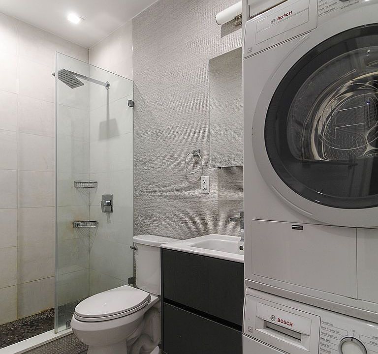 2nd image of 114 E 37th St APT 1A