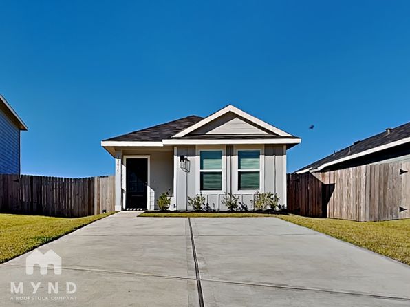 12015 William Trails Cir