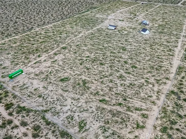 15803 Paramount Rd, Phelan, CA 92371