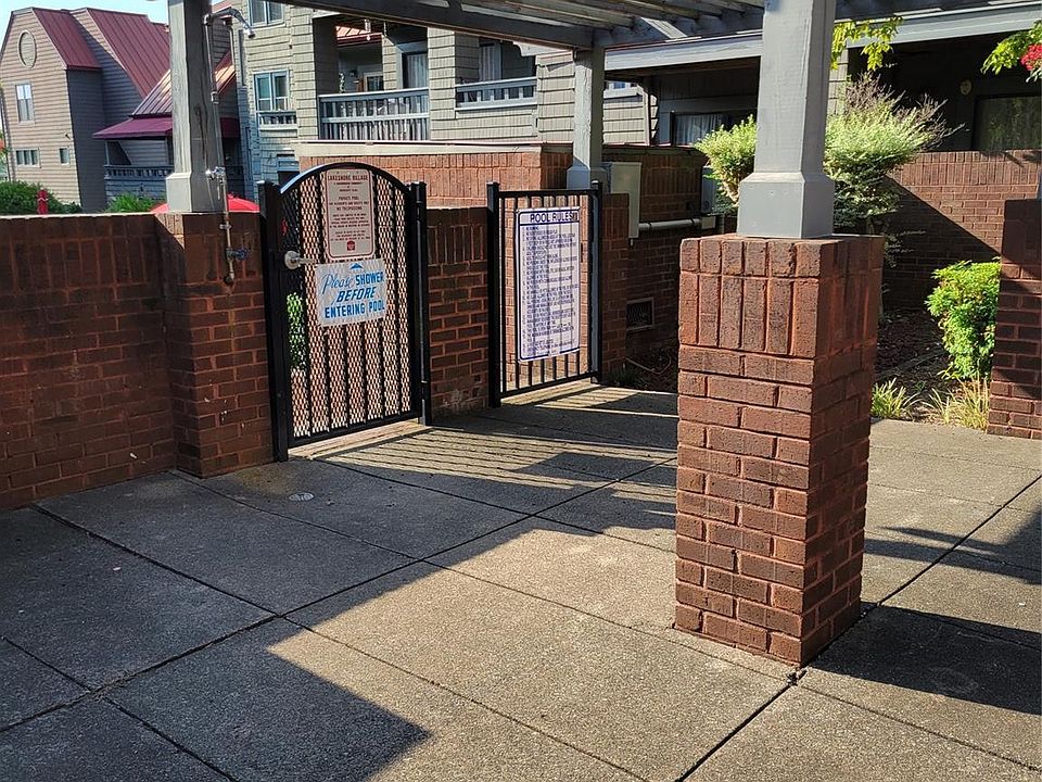 2nd image of 9029 J M Keynes Dr