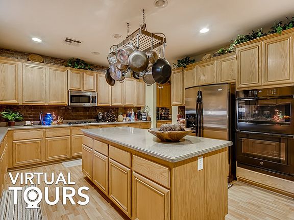 2nd image of 6224 Villa Emo St