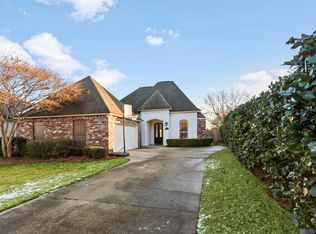 2225 Springlake Dr, Baton Rouge, LA 70810
