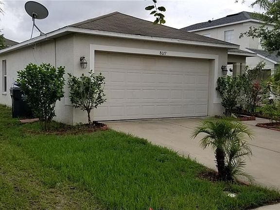 3rd image of 8027 Carriage Pointe Dr