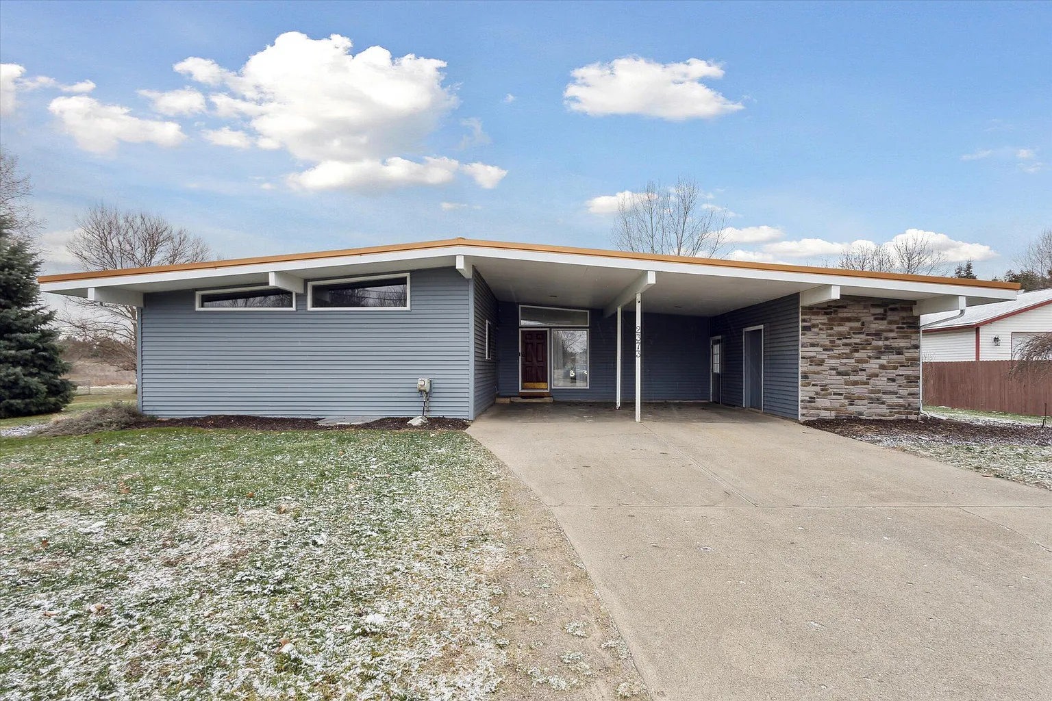 2373 Westover Dr photo 1