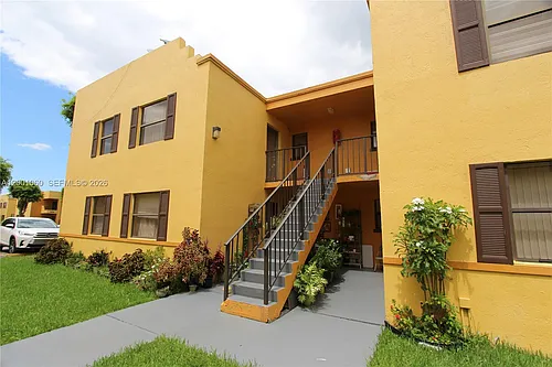 650 NW 114th Ave #201 Photo 1