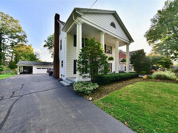 3rd image of 133 Wildwood Dr