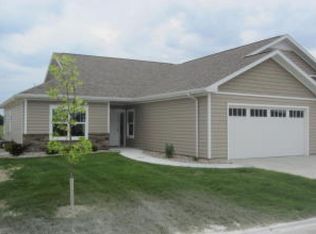 807 Golden Rod Trl, Brookings, SD 57006