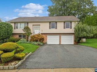 10 Hillside Ave, Norwood, NJ 07648