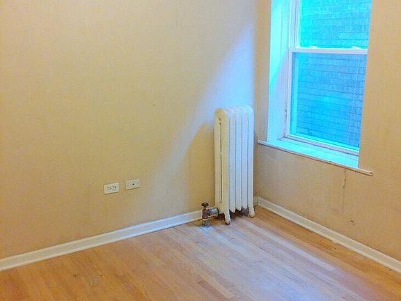 2nd image of 530 W Deming Pl #1