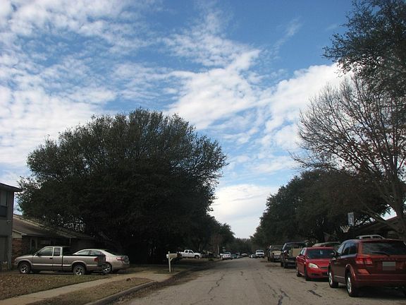 4th image of 557 Northridge Dr