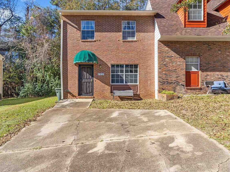 1st image of 2372 Gregory Dr