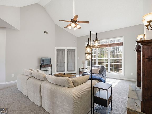 5th image of 237 Shockley Way