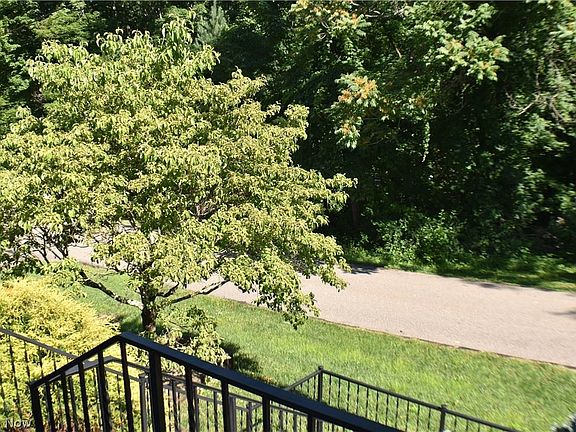 3rd image of 110 Becker Ln
