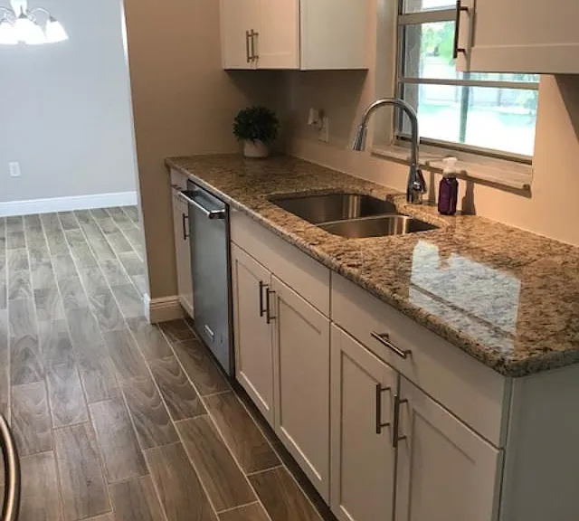 833 Berkshire Dr — Photo 11