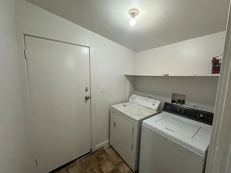807 G St — Photo 13