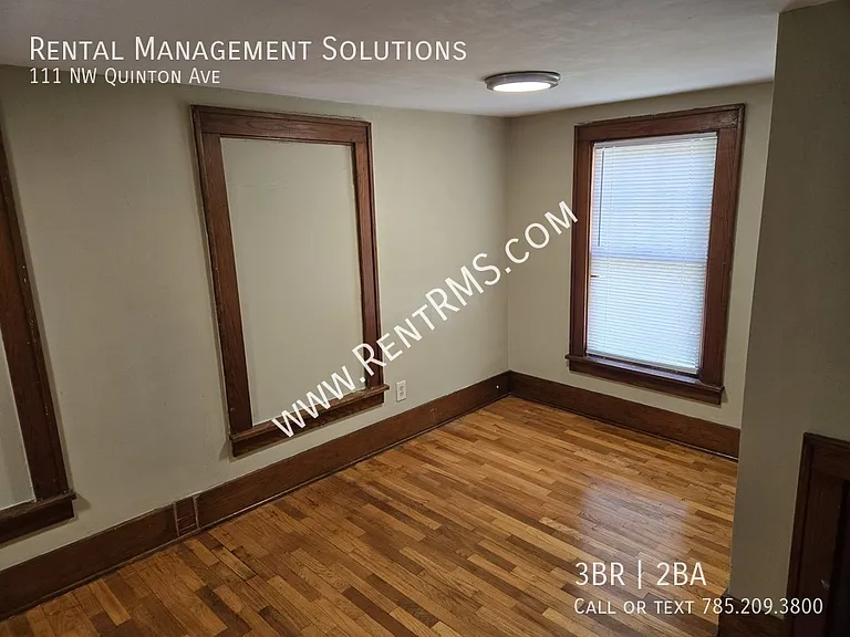 111 NW Quinton Ave — Photo 14
