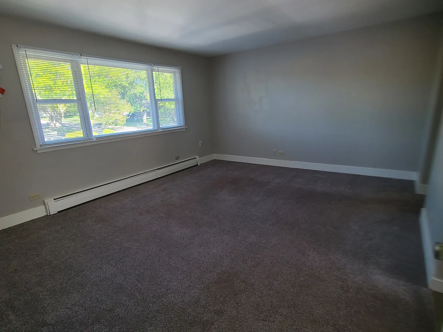 2 bed, 975 sqft, $1,800 — Photo 2