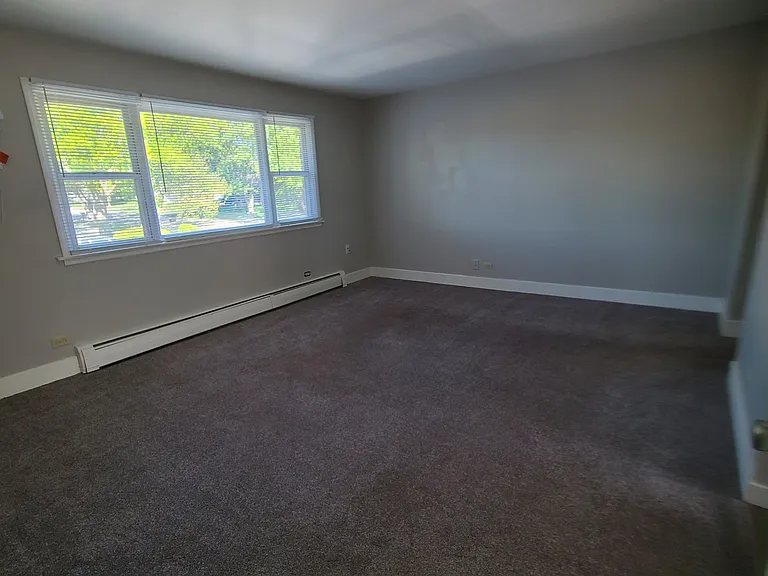 460 Lincoln Ln #2N — Photo 2