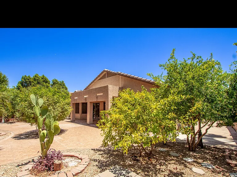 7432 W Aurora Dr — Photo 34
