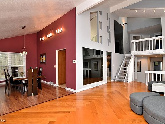5th image of 28780 Orangewood Dr