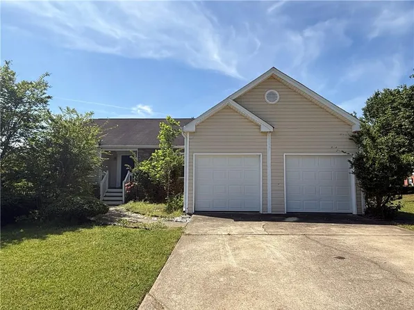 16 Grandview Ct, Powder Springs, GA 30127