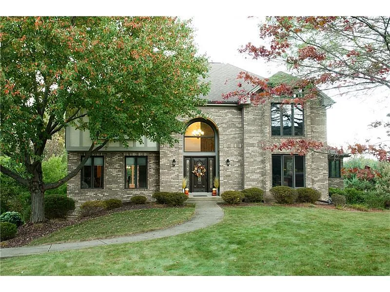 2021 Lynn Ln photo 1