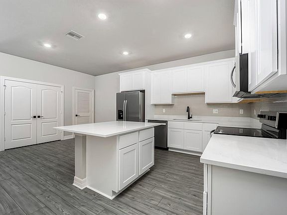 4th image of 5407 Gladness Court