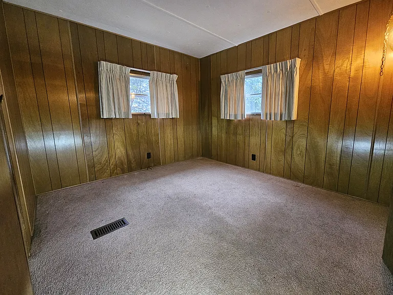 108 Overton Ln — Photo 8
