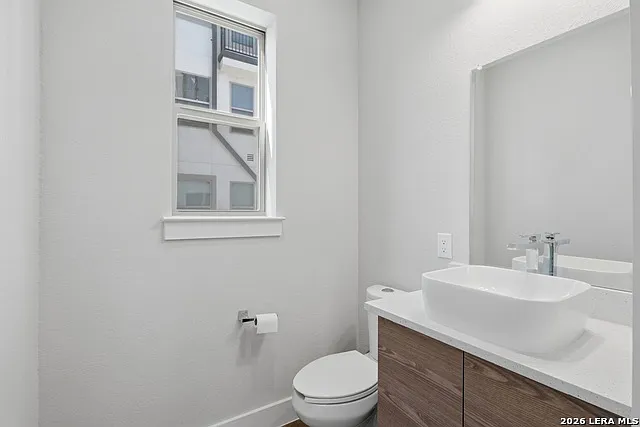 1817 N Saint Marys St #301 — Photo 12
