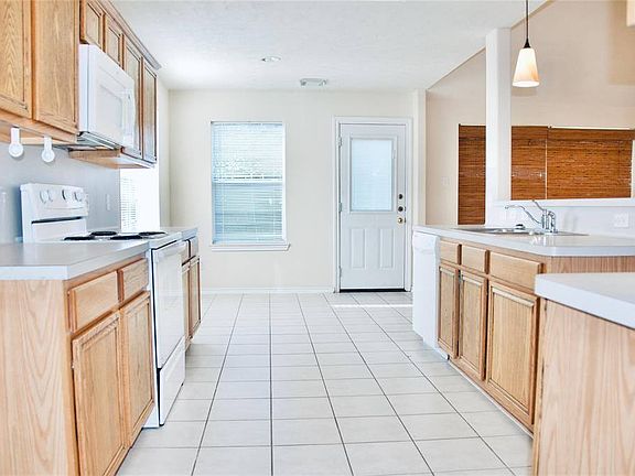 4th image of 15403 Court Amber Trl