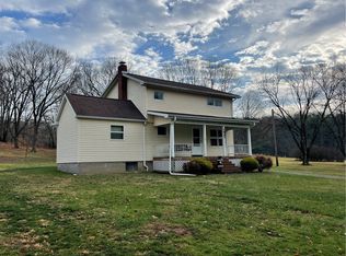 1421 Clifford Woods Rd, Ligonier, PA 15658