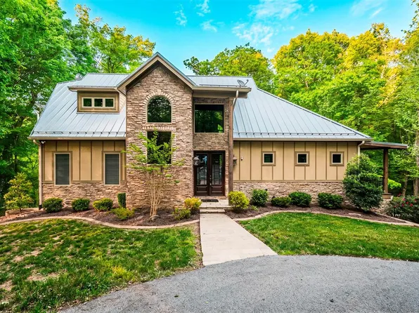 700 Yates Lake Dr, Scottsville, KY 42164