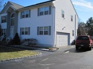 1 Cedar Ave, Selden, NY 11784