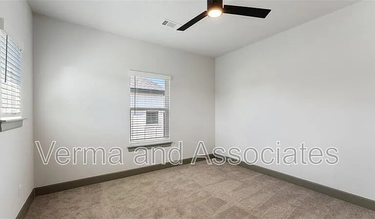 1221 Mammoth St — Photo 28
