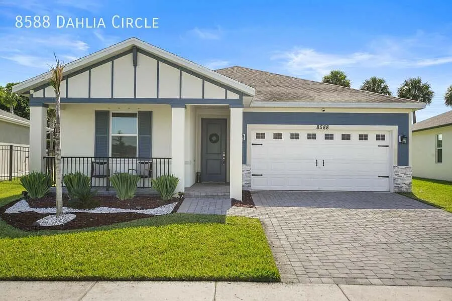 8588 Dahlia Cir