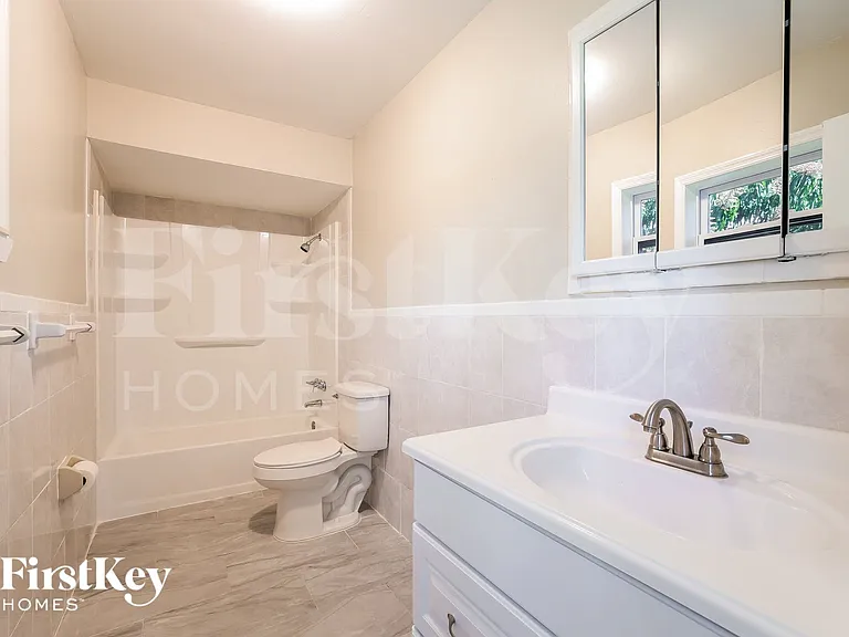 724 Dromedary Dr — Photo 9