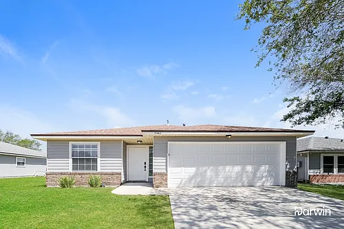 7461 International Village Dr Photo 1