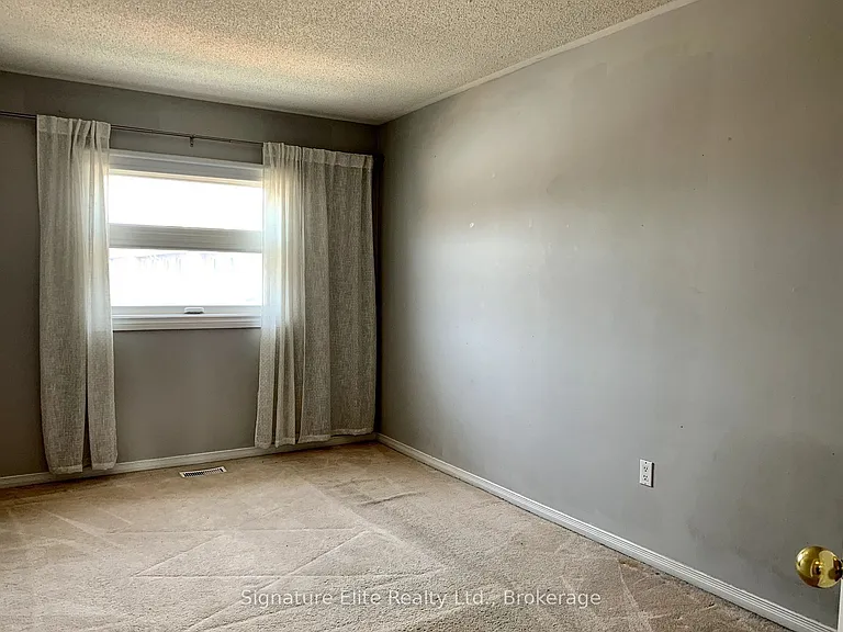 7 Castle Park Blvd — Photo 6