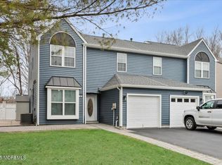 16 Longbrooke Ln #16, Freehold, NJ 07728
