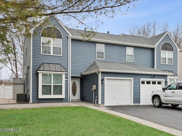 16 Longbrooke Lane #16, Freehold, NJ 07728