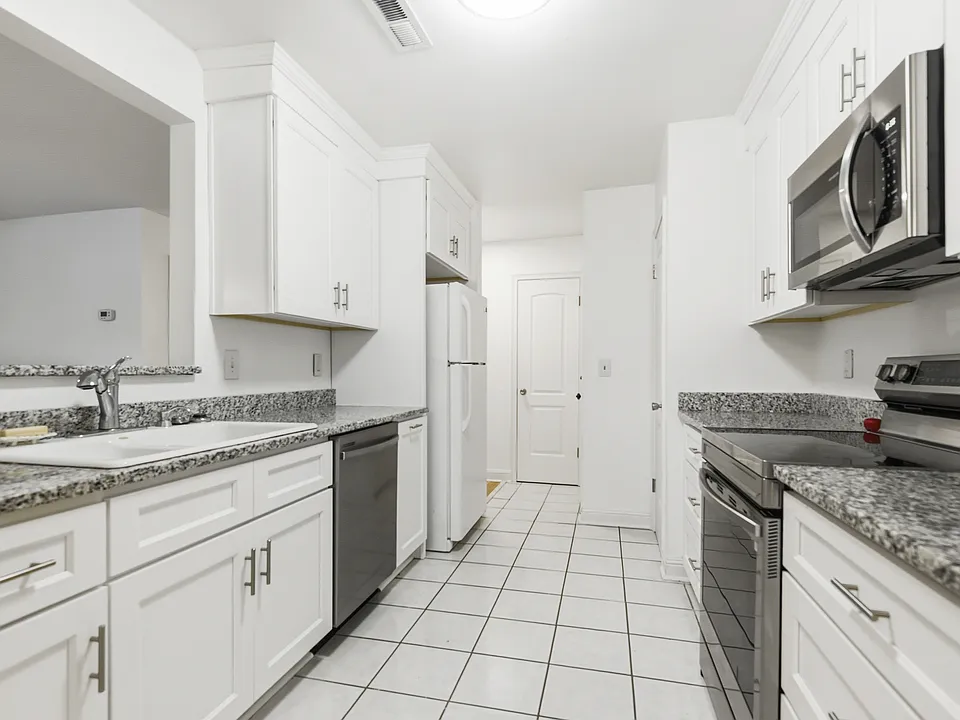 1174 Village Creek Ln #1APT-2