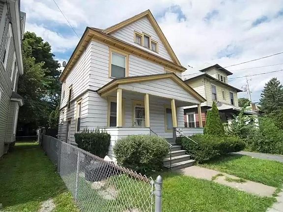 3rd image of 2706 Midland Ave #1