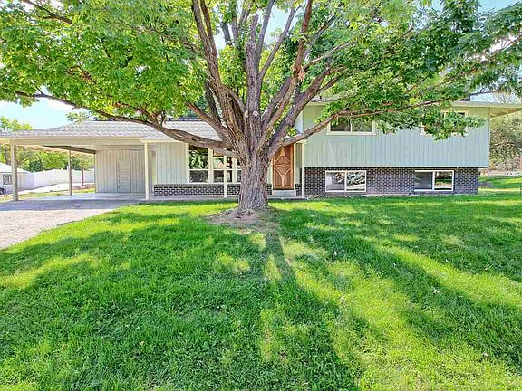 3rd image of 2309 Palace Verdes Dr