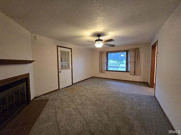 5th image of 935 Jones Rd