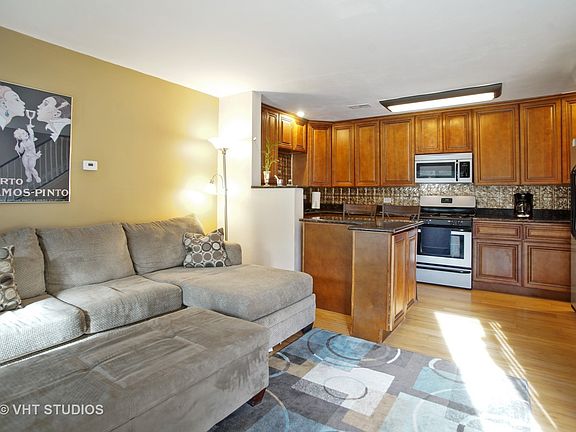3rd image of 1271 Wyndham Ln APT 107
