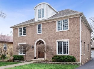 241 Linden Ave, Glencoe, IL 60022