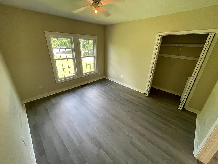 442 Greenleaf St — Photo 9
