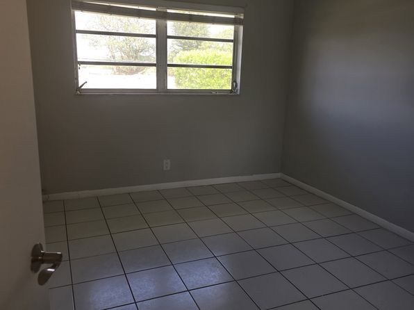 2060 NW 81st Ave APT 327