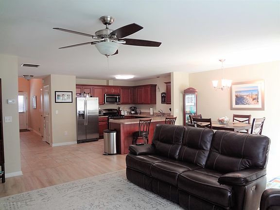 3rd image of 19 Wiley Way