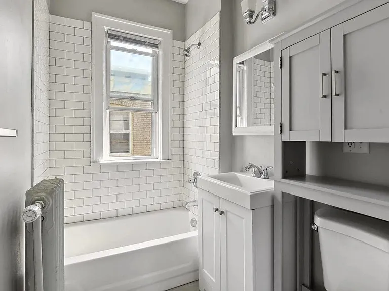 2901 James Ave S — Photo 13